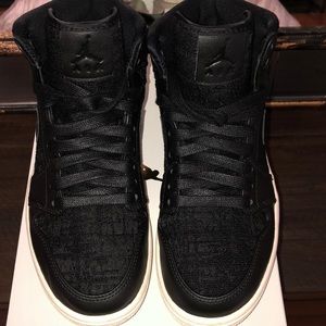 Womens AIR JORDAN 1 RETRO